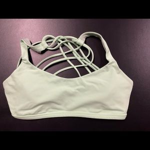 Women’s Lululemon Free to Be Wild Bra, Size 6, Green